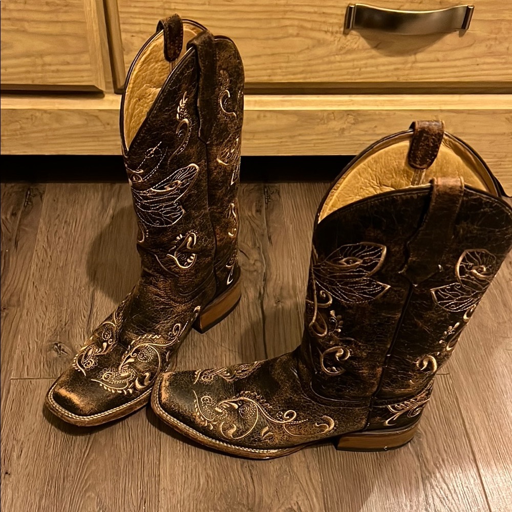 Embroidered Western Boots